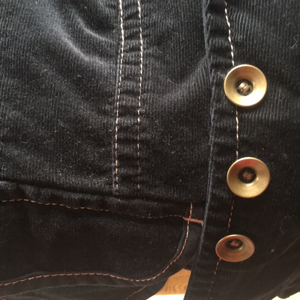 Blazer - Picture 6 of 6